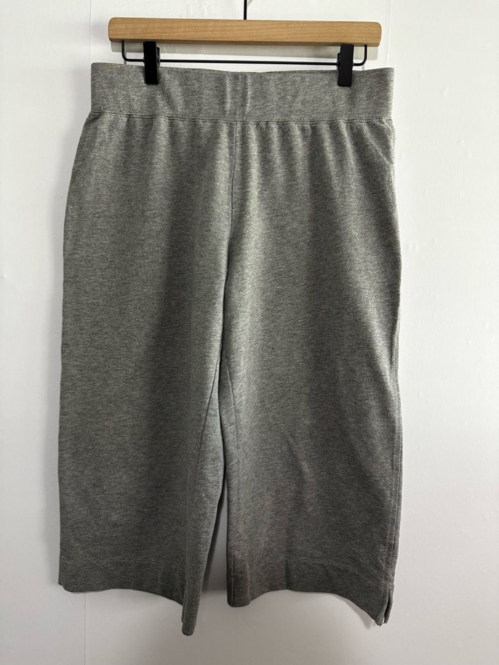 Nottibianche Lounge Grey Cropped Pants Size Medium
